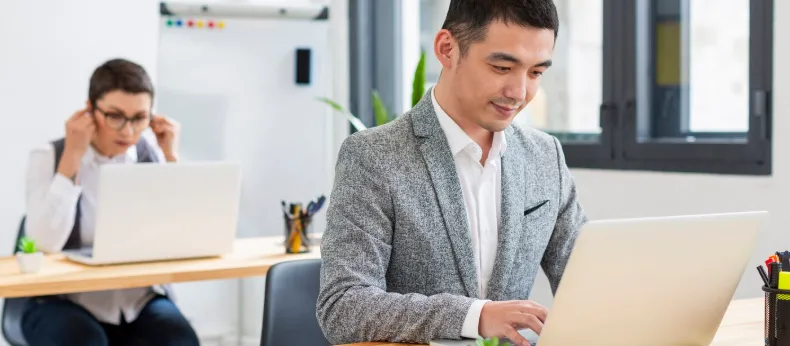 Evolusi UI dan UX yang Mengubah Cara Pengguna Berinteraksi dengan Website