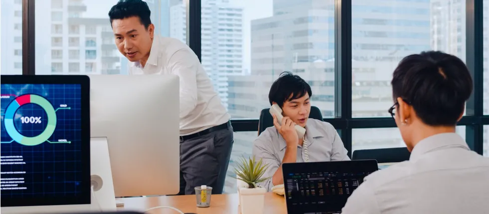 Perbandingan Harga Web Developer Indonesia di Jakarta vs Surabaya