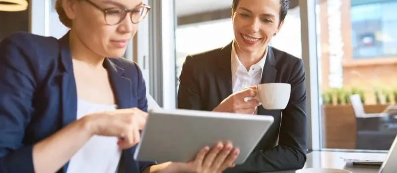 Netflix atau Amazon? Mana yang Lebih Unggul dalam Strategi Website?