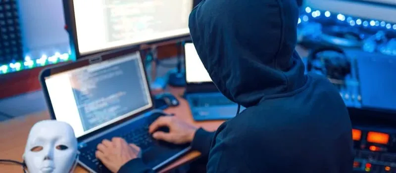 Bagaimana Software Bajakan Bisa Membocorkan Data Rahasia Anda?