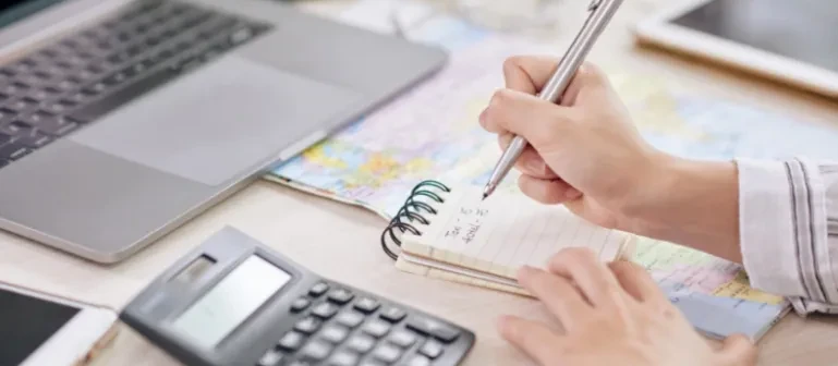 Perbedaan Akuntansi Tradisional dan Sistem Keuangan Digital di Perusahaan Modern