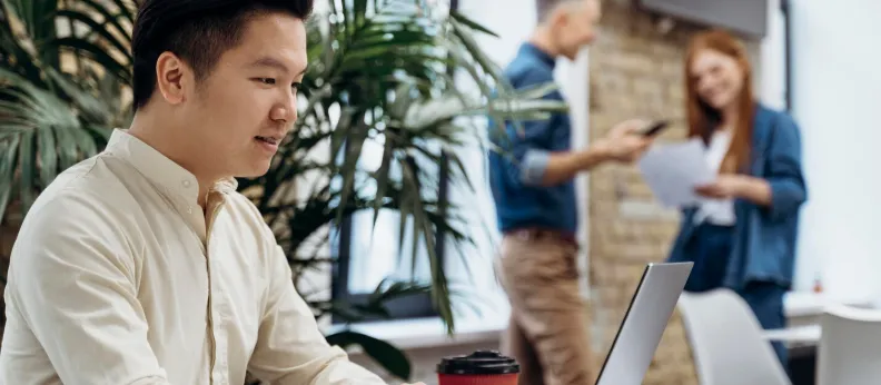 5 Tools Wajib Dikuasai Desainer untuk Membuat Brosur dan Banner Profesional