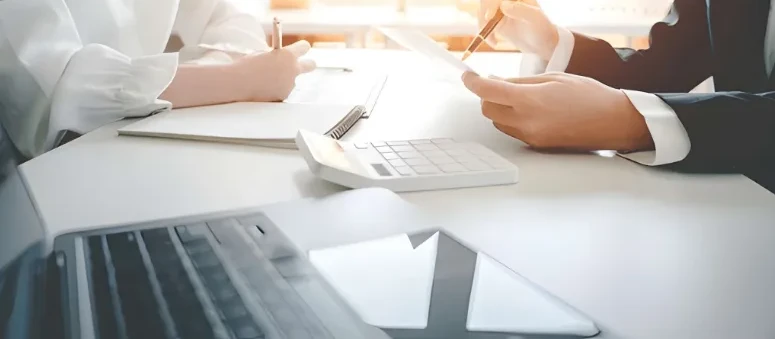 Mengenal Vertical SaaS dan Alasan Banyak Industri Beralih ke Software Spesifik
