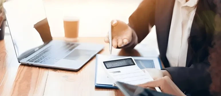 Dark Mode, 3D Visual, dan Video Header: Tren Desain Website yang Makin Populer