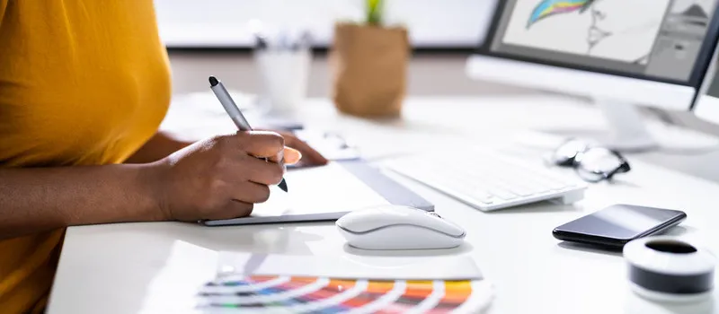 Bikin Web Pakai CMS atau Coding Manual? Ini Plus Minusnya