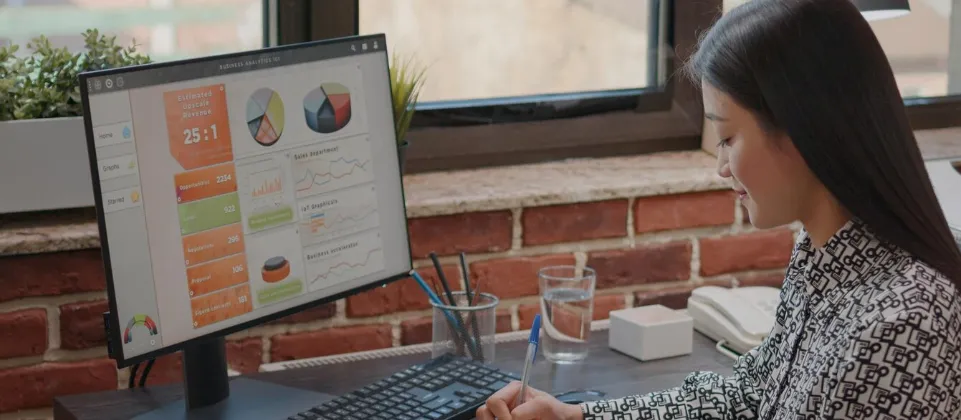 WordPress vs Webflow vs Laravel: Pilih Platform Website Sesuai Kebutuhan