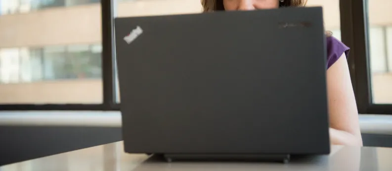 Mau Laptop Awet & Nyaman Ngetik? Lenovo T470s Jawabannya