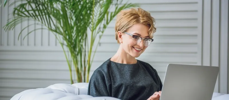 Sistem Keuangan Cloud dengan Paket Fleksibel vs Software Konvensional