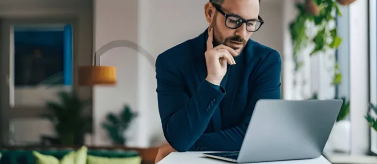 Studi Kasus: Bagaimana Perusahaan Mengurangi Biaya SaaS hingga 30% Lewat Software Rationalization