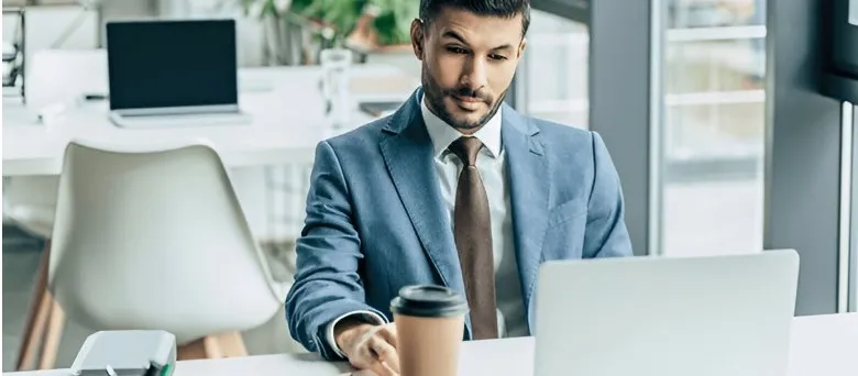 Ketika Biaya Software Membengkak, Haruskah Beralih ke AI atau Merapikan Sistem Lama?