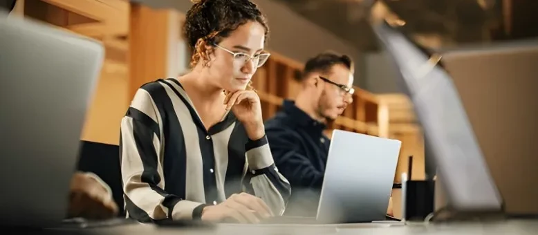 SaaS Global vs Software Lokal Mana yang Lebih Siap untuk Regulasi Indonesia