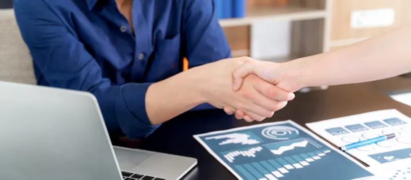 Benchmark Industri: Seberapa Cepat Developer Harus Menangani Incident Website?