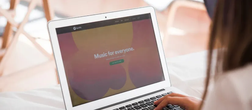 Teknologi Hosting Ringan untuk Website Murah yang Tetap Cepat Diakses