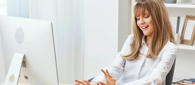 Microsoft vs Apple: Siapa yang Sebenarnya Lebih Inovatif?