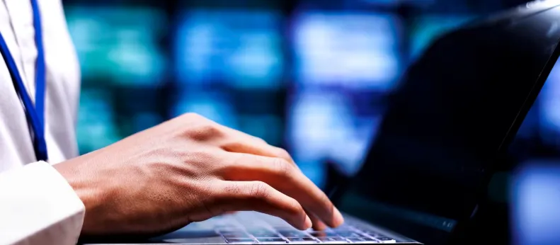 Perbedaan Pembuatan Website Murah Custom vs Instan